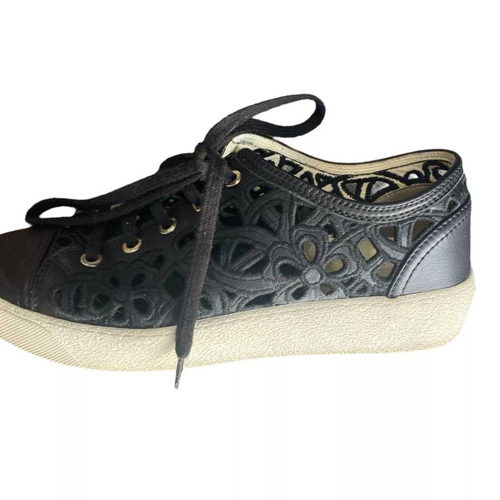 Chanel Leather trainers - image 6