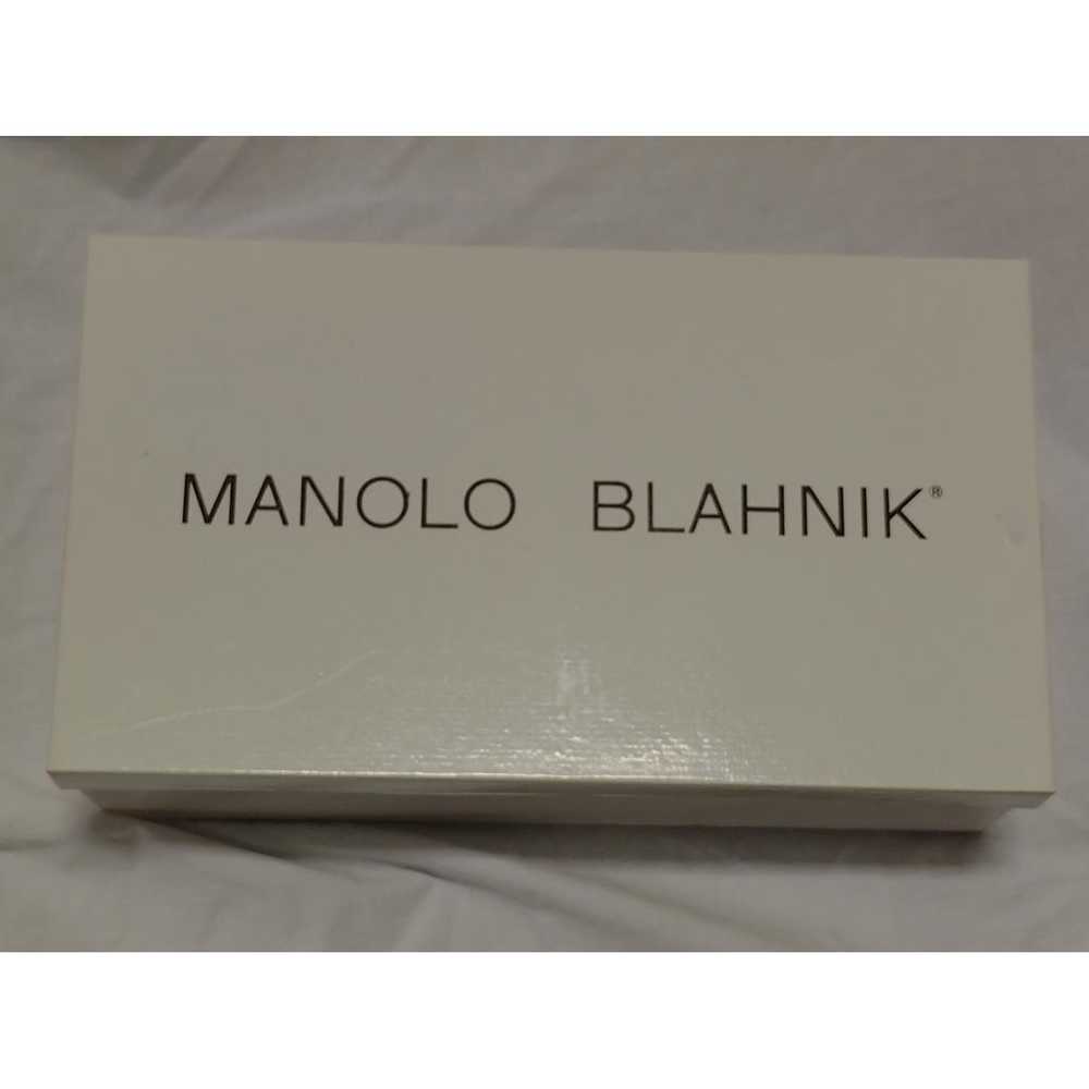 Manolo Blahnik Maysale cloth heels - image 7