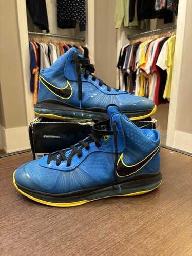 Nike Lebron 8 V/2 “Entourage”