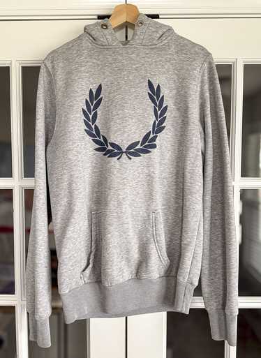 Fred Perry Fred Perry Laurel Wreath Hoodie. Ash Gr