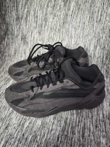 Adidas × Yeezy Season Yeezy Boost 700 V2 "Vanta"