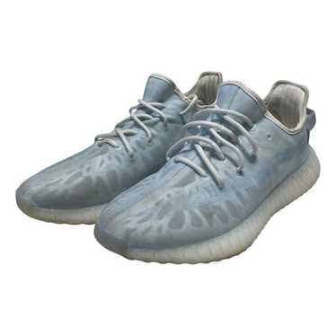 Yeezy x Adidas Boost 350 V2 low trainers - image 1