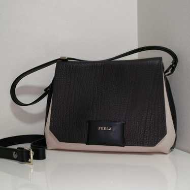 FURLA handbag in excellent condition