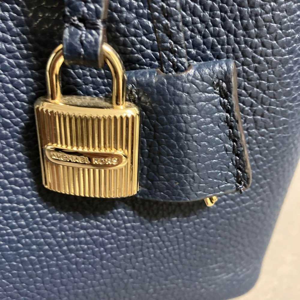 Excellent condition Michael Kors handbag - image 8