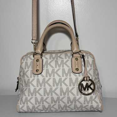 Michael Kors Signature Small Satchel Vanilla