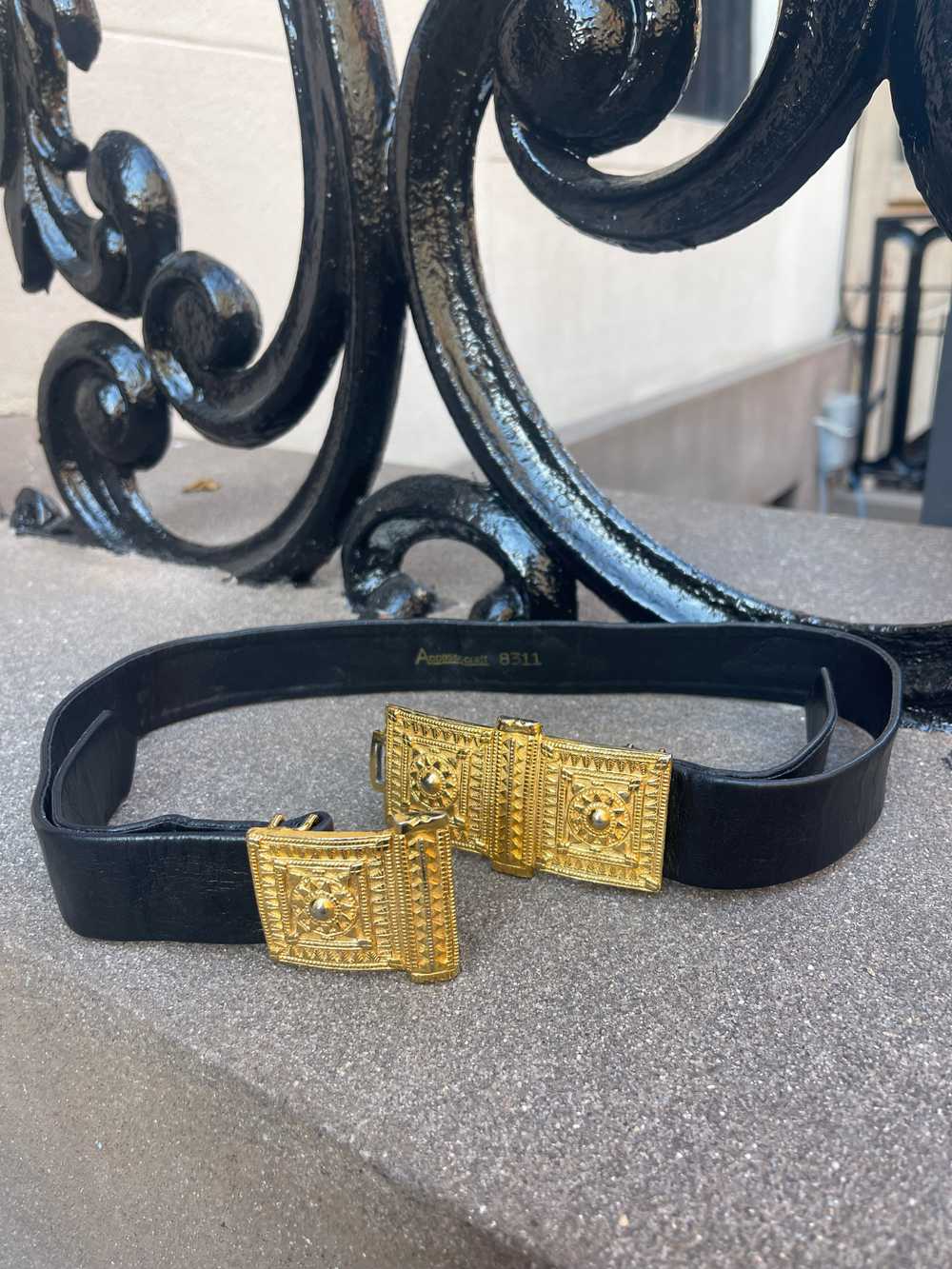 80s black leather gold buckle belt - image 3