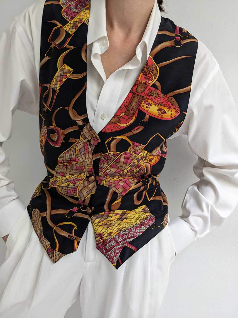 Beautiful Vintage Silk Printed Vest - image 6