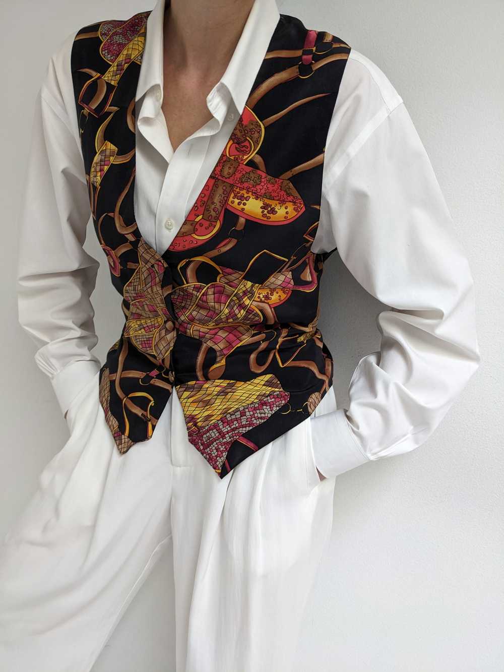 Beautiful Vintage Silk Printed Vest - image 7