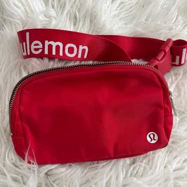 Lululemon Everywhere Belt Bag *Educator