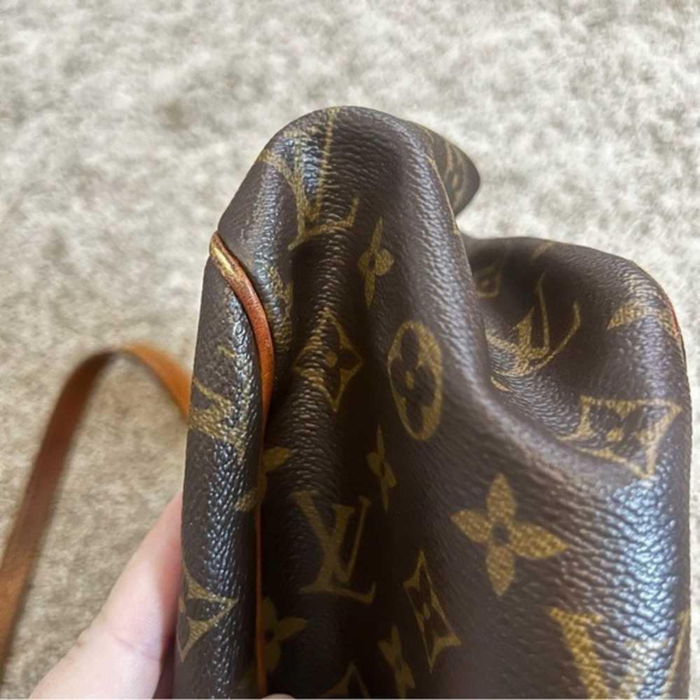 Louis Vuitton Authentic Batignolles Tote Shoulder… - image 10