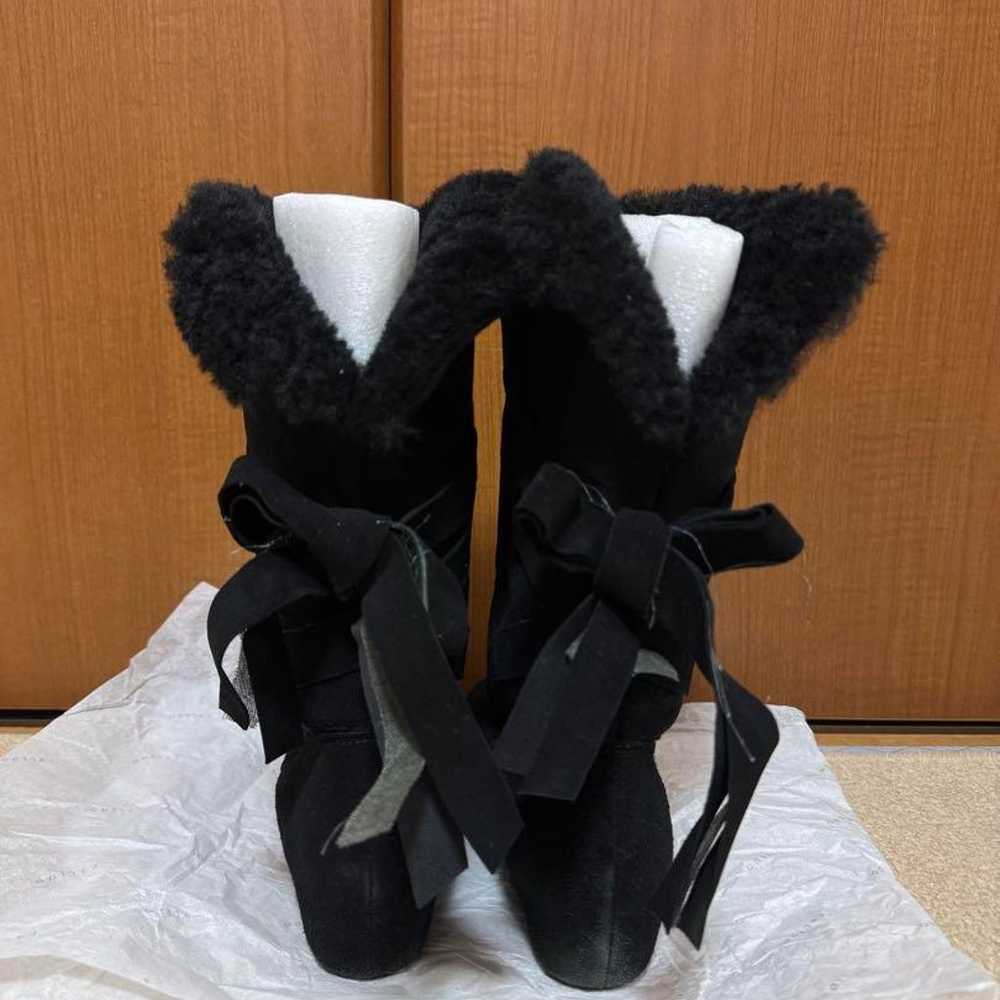 Black suede fur-lined sheepskin boots - image 2