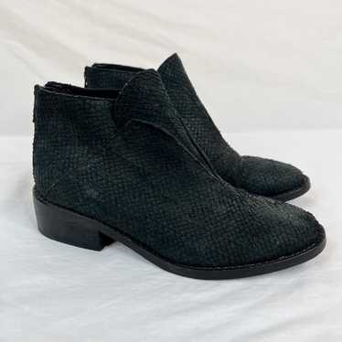 Eileen Fisher Tuck Siped Bootie Womens Size 7 Blac