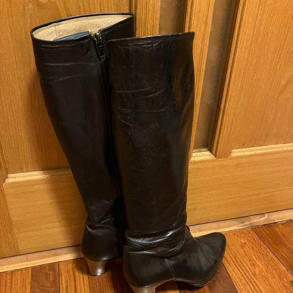 Black leather long boots with an 8cm heel. - image 2