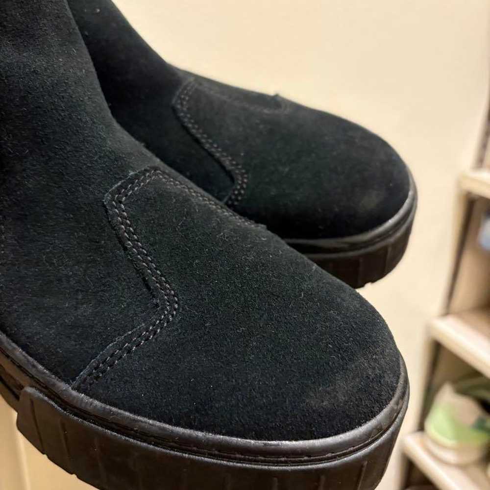 Like new ♡ PUMA Women's Maze Chelsea Suede Boots … - image 10