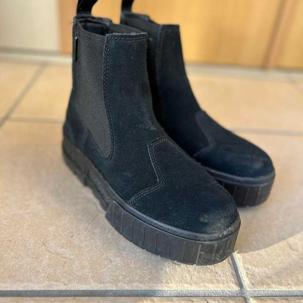 Like new ♡ PUMA Women's Maze Chelsea Suede Boots … - image 5