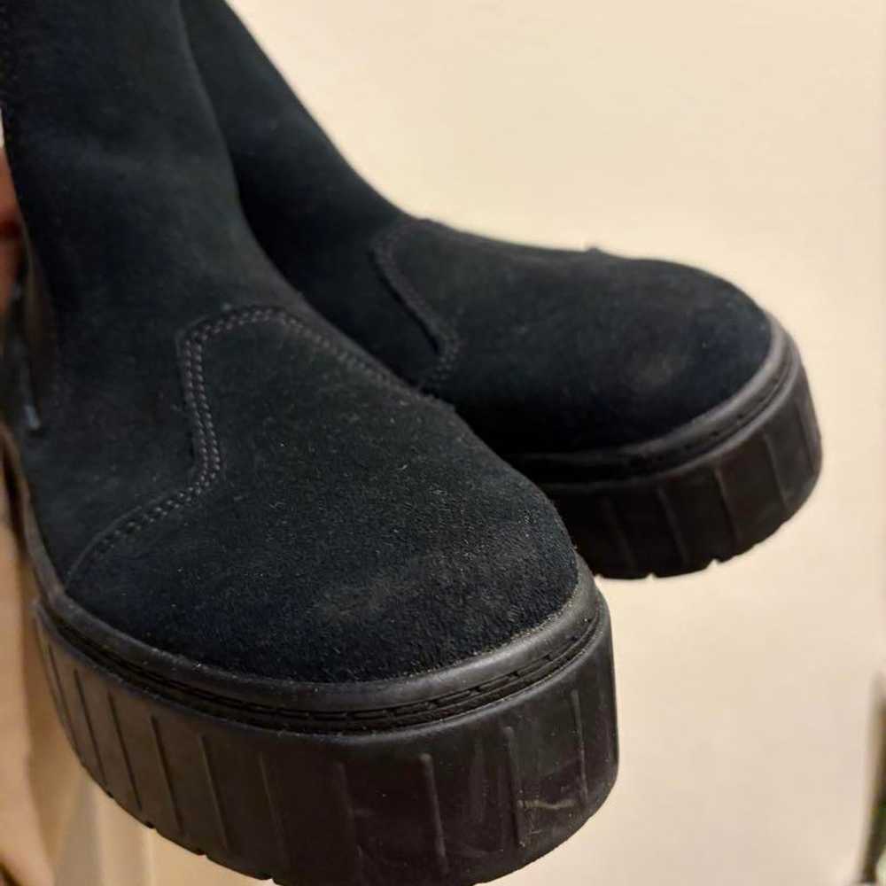 Like new ♡ PUMA Women's Maze Chelsea Suede Boots … - image 9