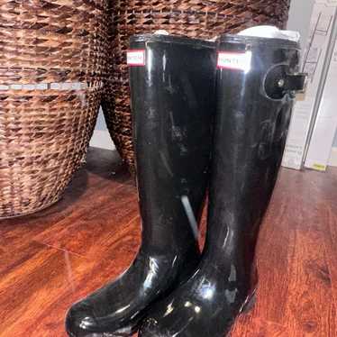 Tall hunter boots