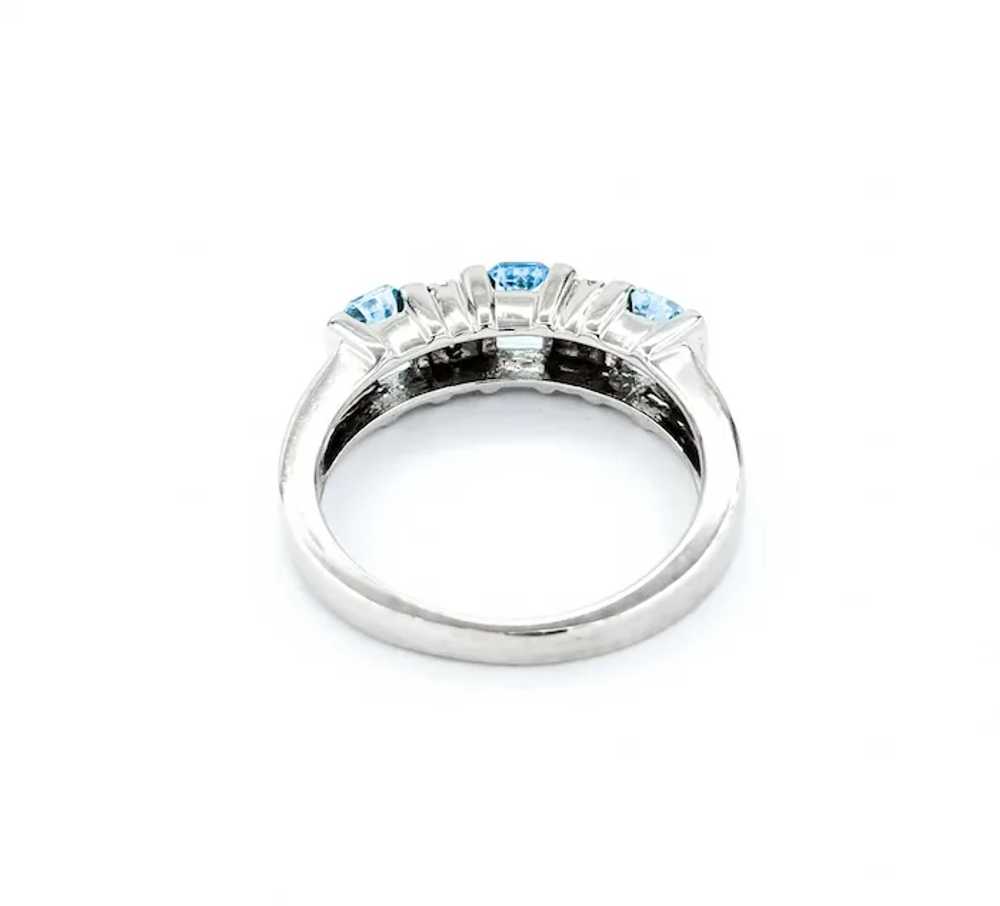 Elegant 14kw White Gold Aquamarine Ring with Roun… - image 6