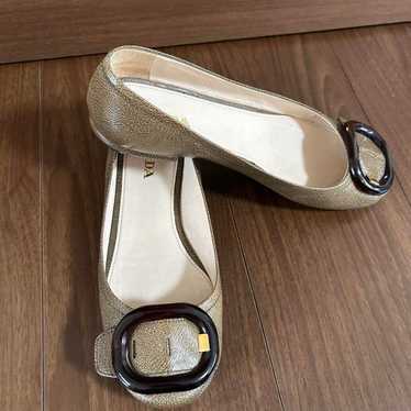 Excellent condition PRADA flat shoes flat pumps