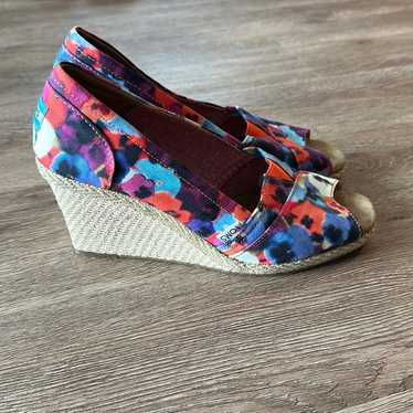 TOMS Oahu Floral Espadrille Wedges