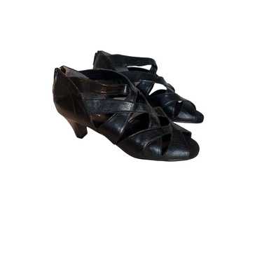 Aerosoles Windwill 8M black strappy heels