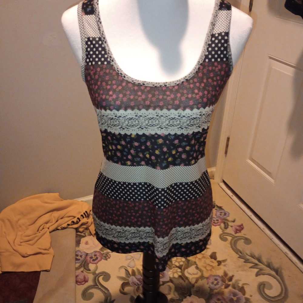 Wet Seal Tank Top Size Medium - image 1