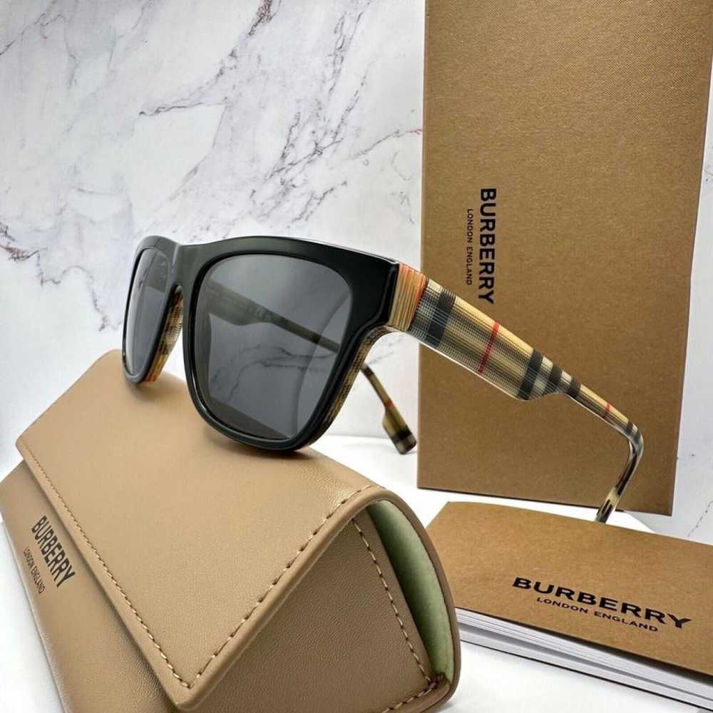 Burberry Sunglasses - image 5