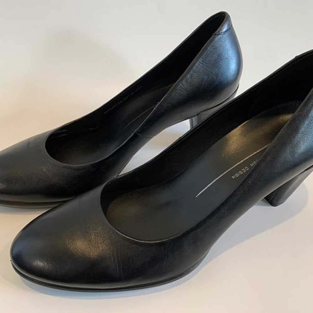 Ecco Womens Pump Size 39 (US 8-8.5) Black Leather… - image 1