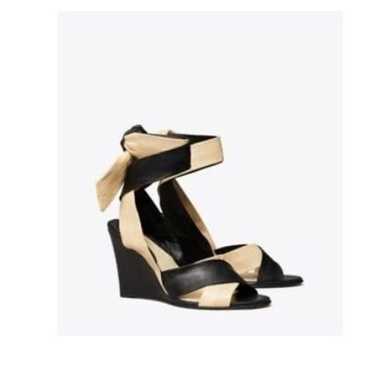 Tory Burch Wrap Up Wedge- black and tan