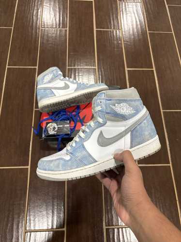 Jordan Brand USED Jordan 1 High ‘Hyper Royal’ Size