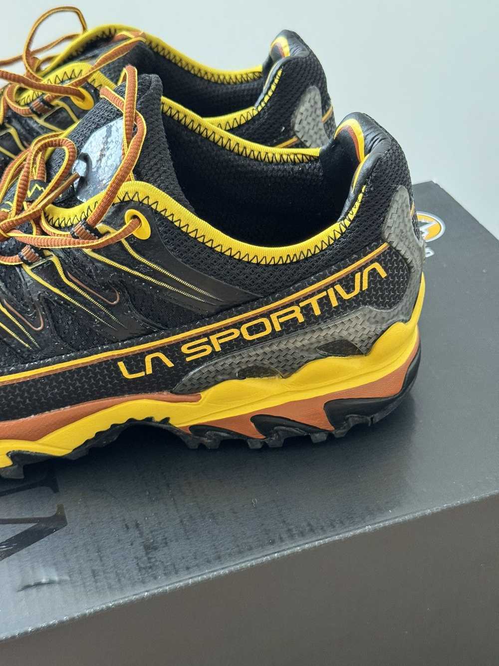 Ermenegildo Zegna × La Sportiva Ultra Raptor Moun… - image 9