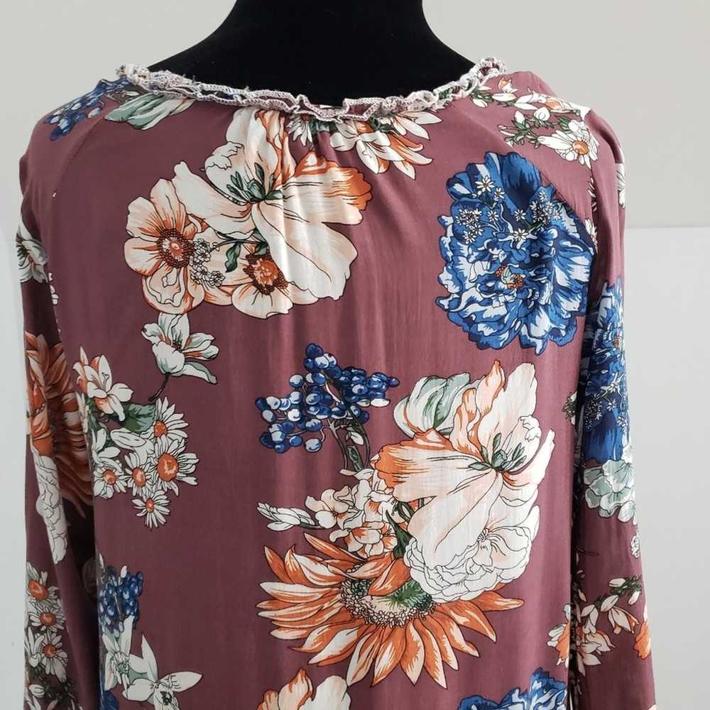 Jodifl Floral Bell Sleeve Layered Hem Tunic Top B… - image 9