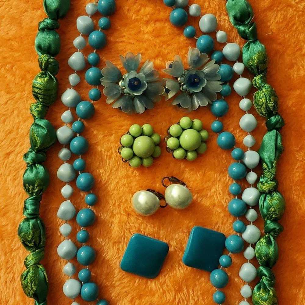 Lot of Beautiful Vintage Jewelry - image 1