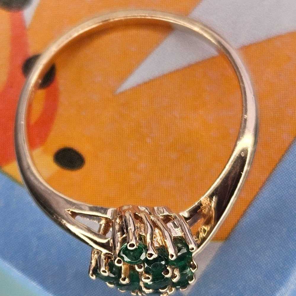 Gorgeous 14k Gold And Genuine Emeralds Ring - image 2