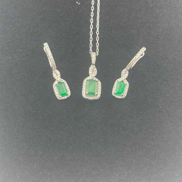 Vintage 3 carat emerald, and 1/3 carat tdw necklac