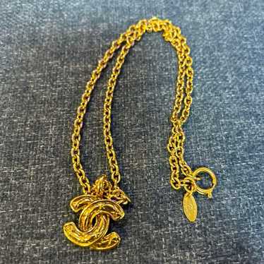 CHANEL Vintage Mini Coco Mark Necklace Matelassé