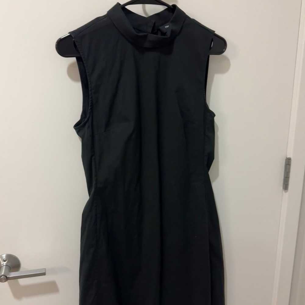 Theory knee length dress size 6 - image 1