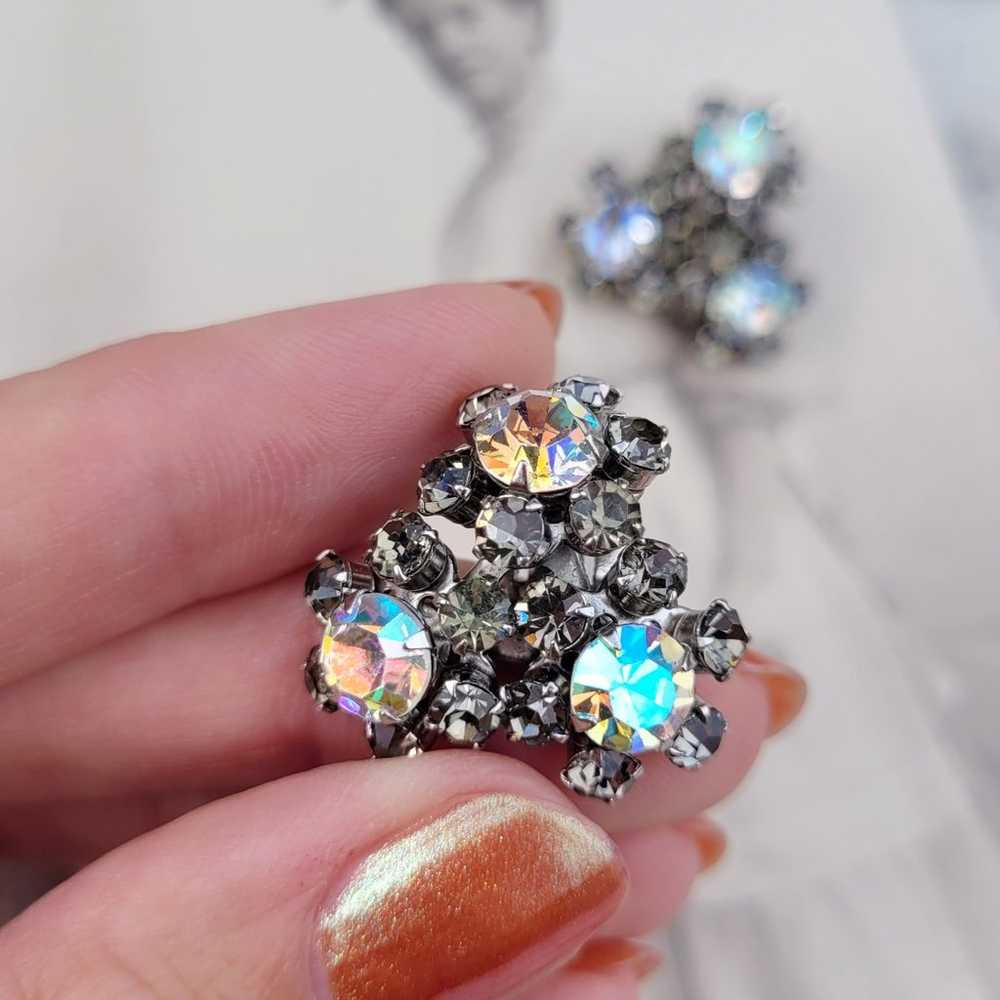 Vintage WEISS Aurora Borealis Smokey Grey Rhinest… - image 2