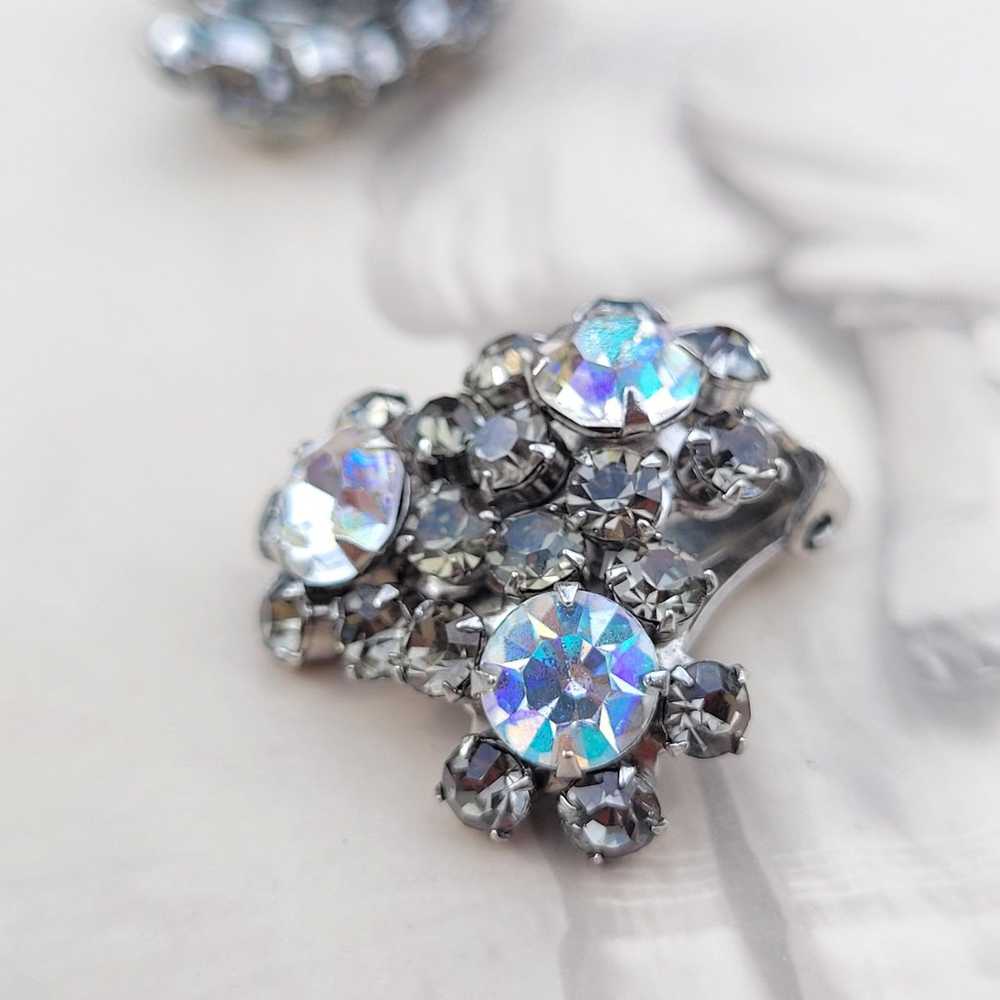 Vintage WEISS Aurora Borealis Smokey Grey Rhinest… - image 3