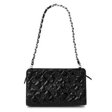 CHANEL Patent Calfskin Lucky Symbols Pochette Blac