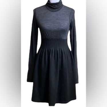 Theory Long Sleeve Wool Dress. Size Small