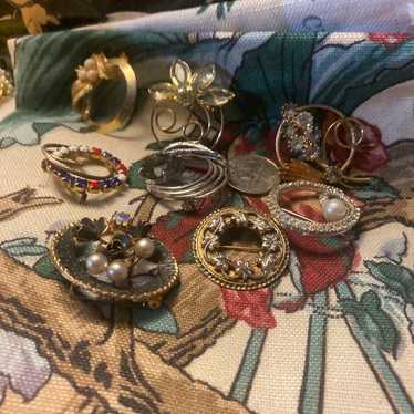 6 Mid Century circle pins