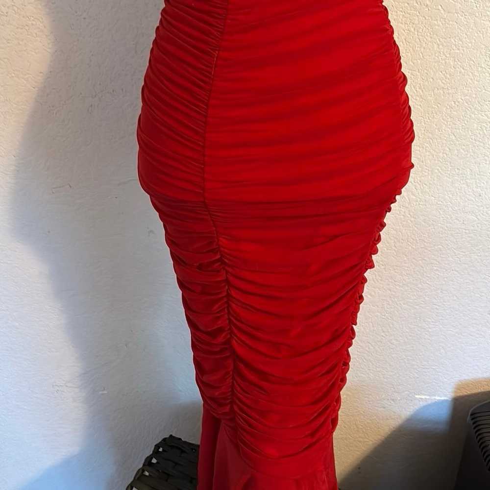 red dress size medium - image 3