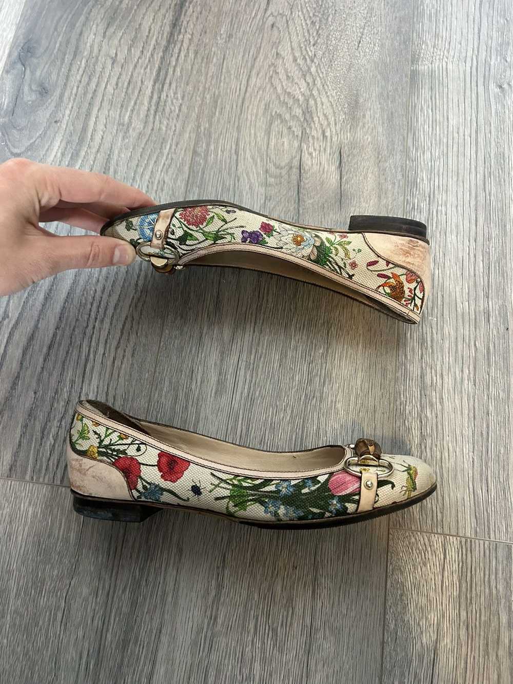 Gucci Gucci Bamboo Horsebit Floral Canvas Ballet … - image 5