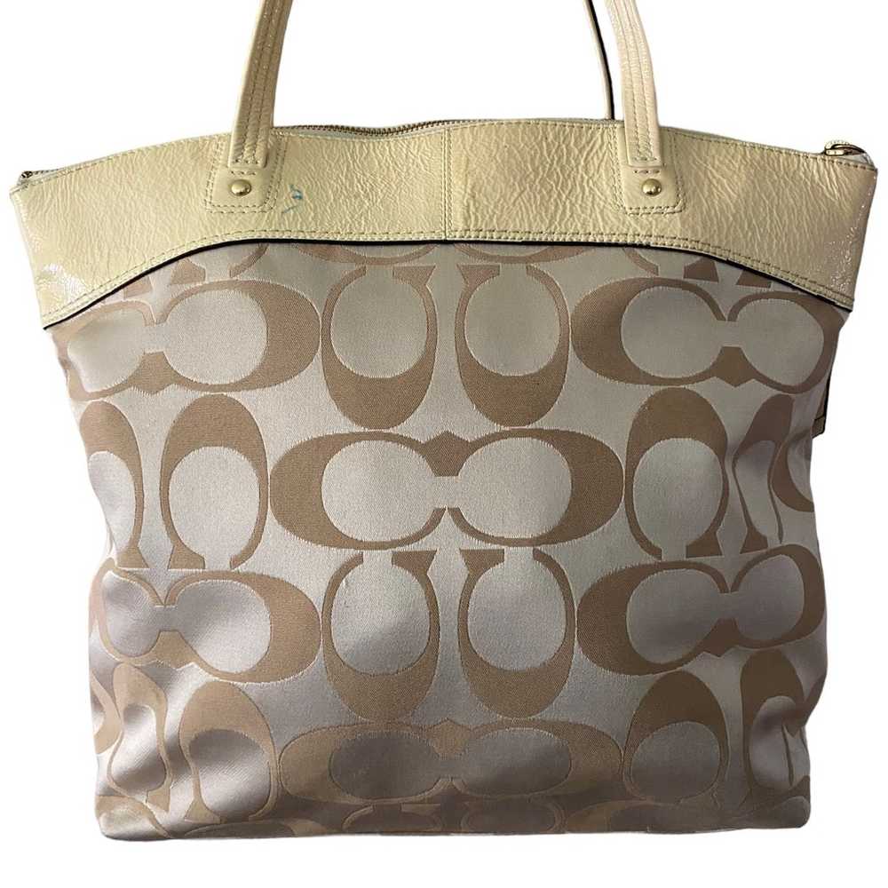 Coach Signature CC Laura Purse Tote F18335 - image 4