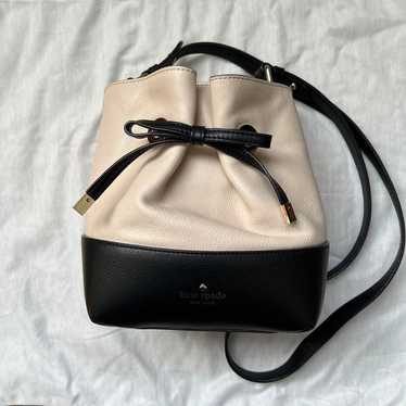 Kate Spade Bucket Bag White/Black