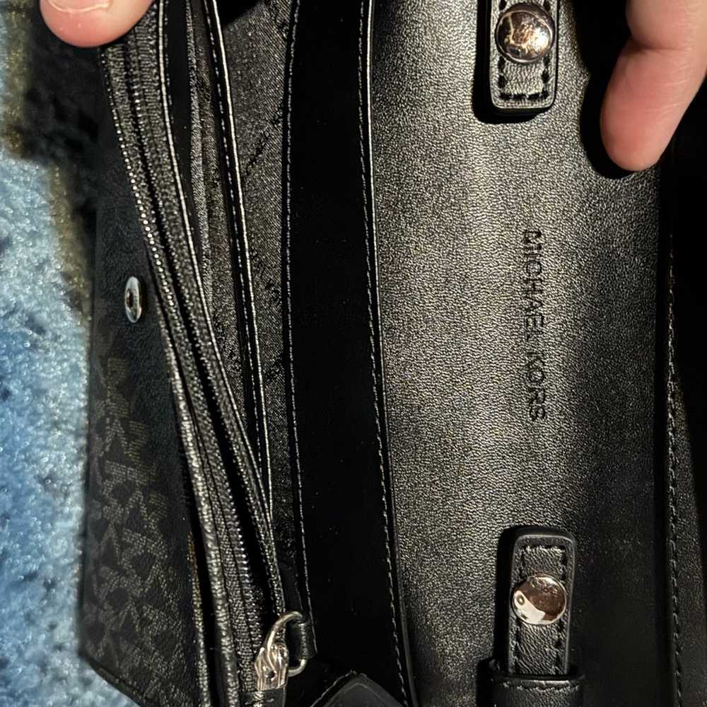 Michael Kors black logo medium crossbody wallet - image 3