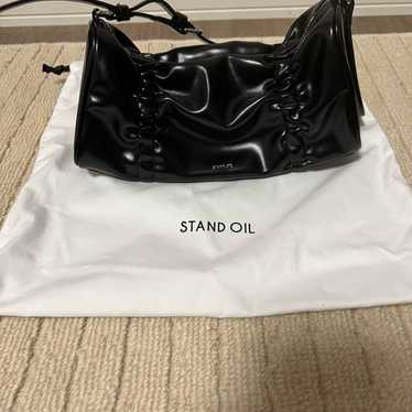 stand oil handbag