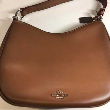 COACH Shoulder Bag Leather