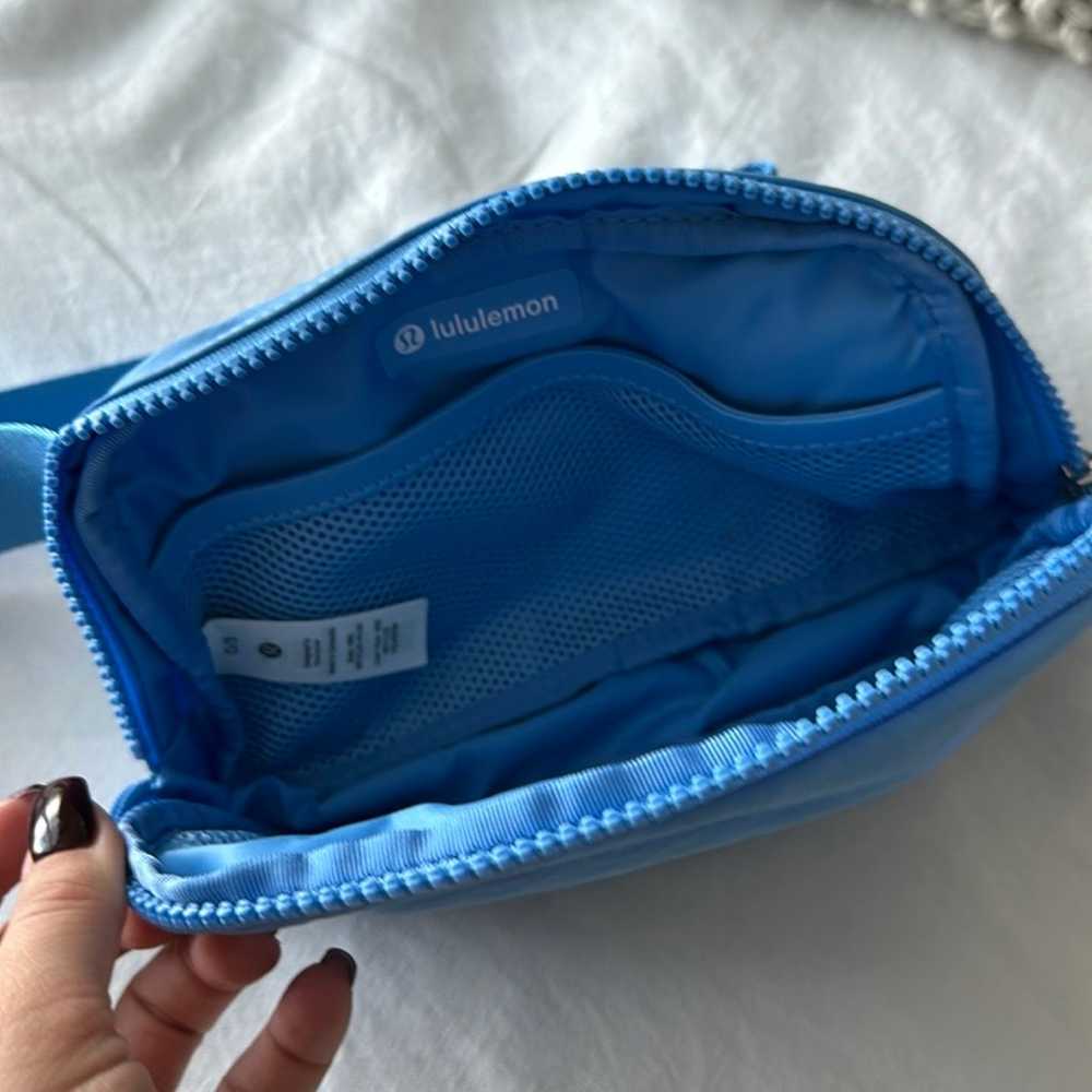 Lululemon Everywhere Belt Bag 1L - image 6